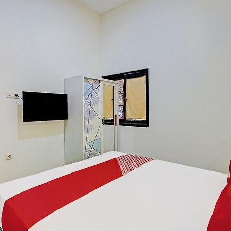 Oyo 92435 Sunlo Cozy Home Family Homestay Syariah Surabaya Exterior photo