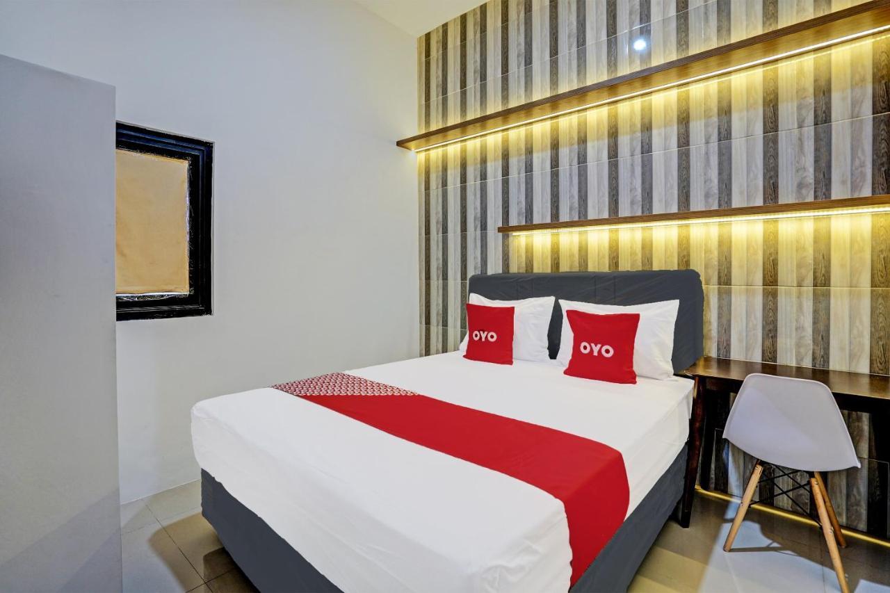 Oyo 92435 Sunlo Cozy Home Family Homestay Syariah Surabaya Exterior photo